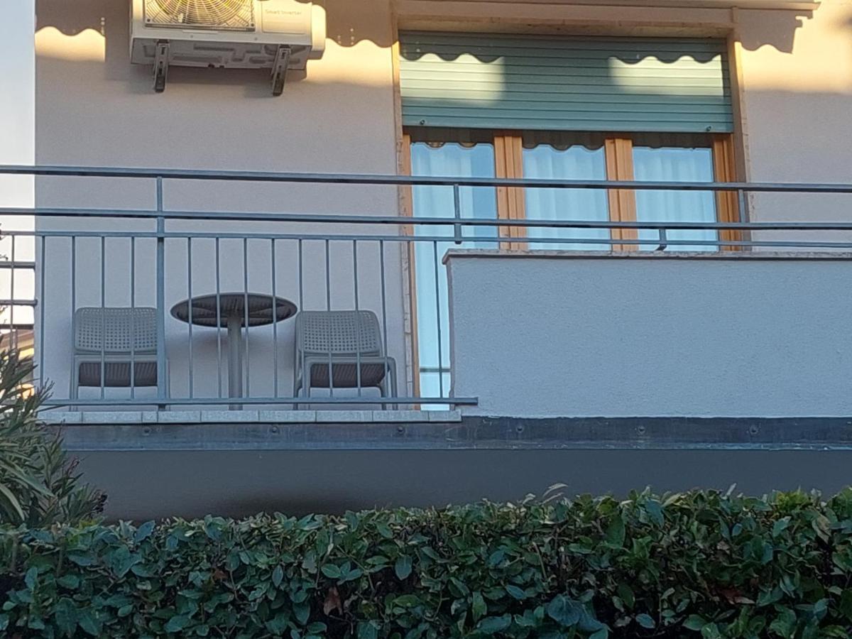 Blue Apartment - A Due Passi Dal Lago, Parcheggio Privato Лацизе Экстерьер фото